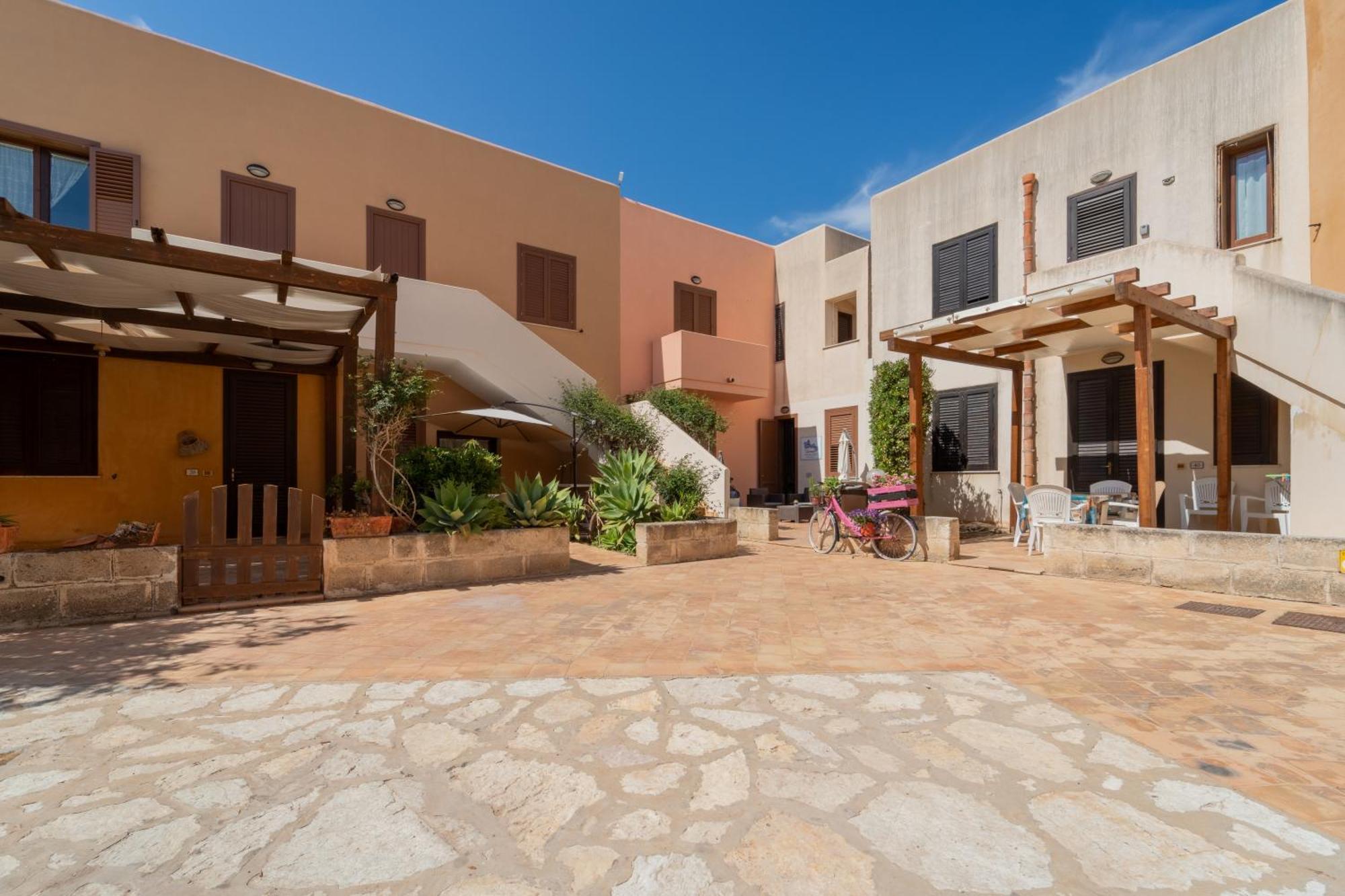 Residence Favonio Favignana Bagian luar foto