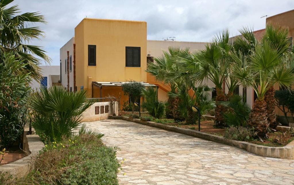 Residence Favonio Favignana Bagian luar foto